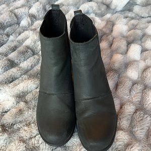 Sorel Joan of Arctic Wedge II Black Leather Boots - size 8